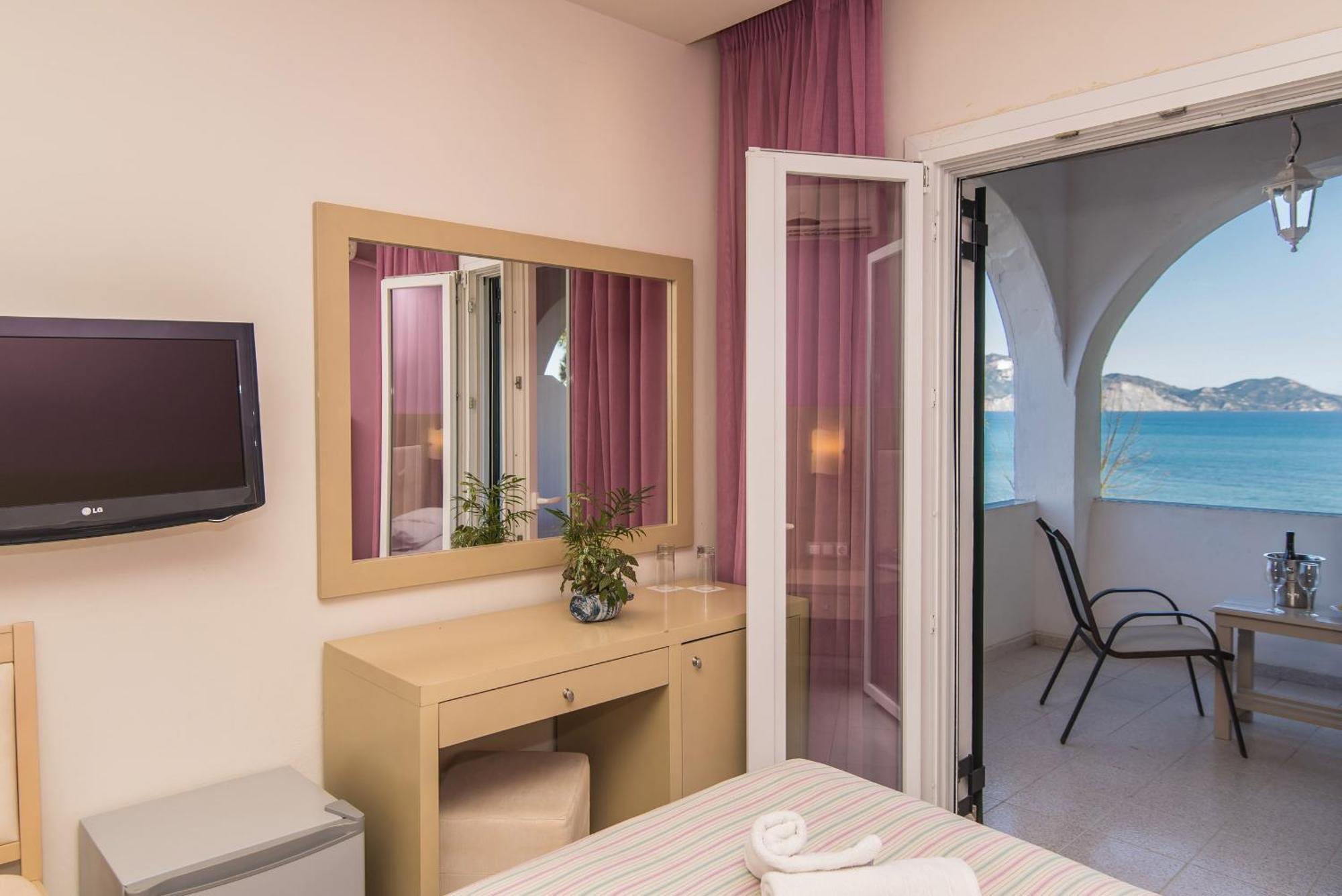 Porto Koukla Hotel 3*